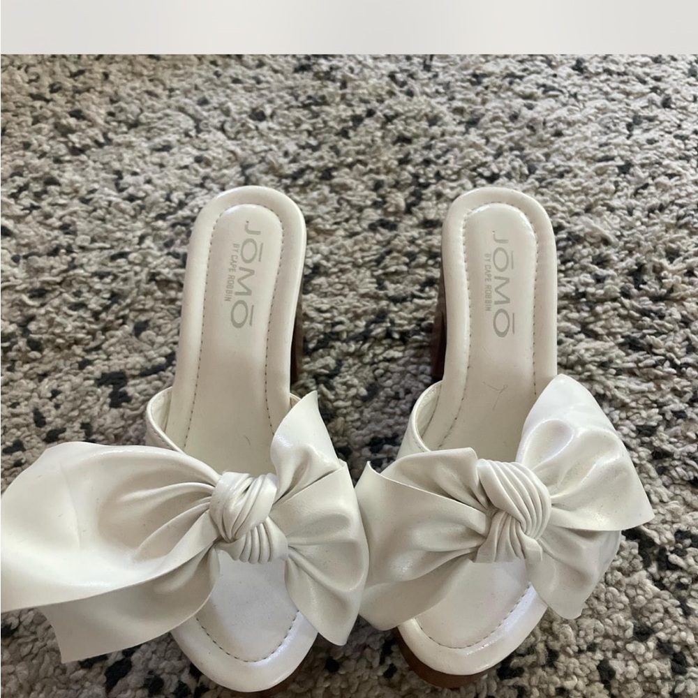 Women's Cream Bow Slide Sandals